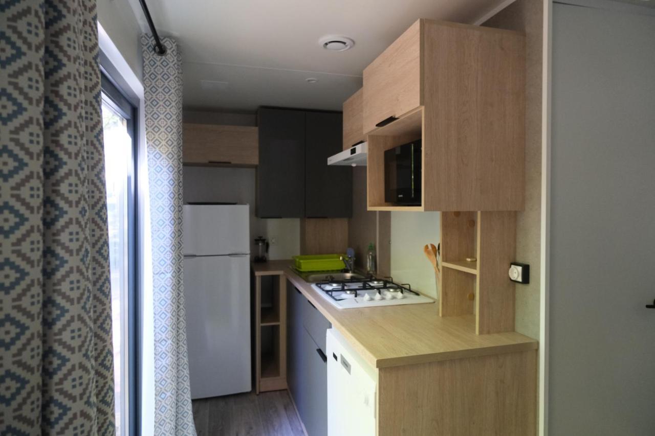 Camping Saint Michel Courtils Экстерьер фото