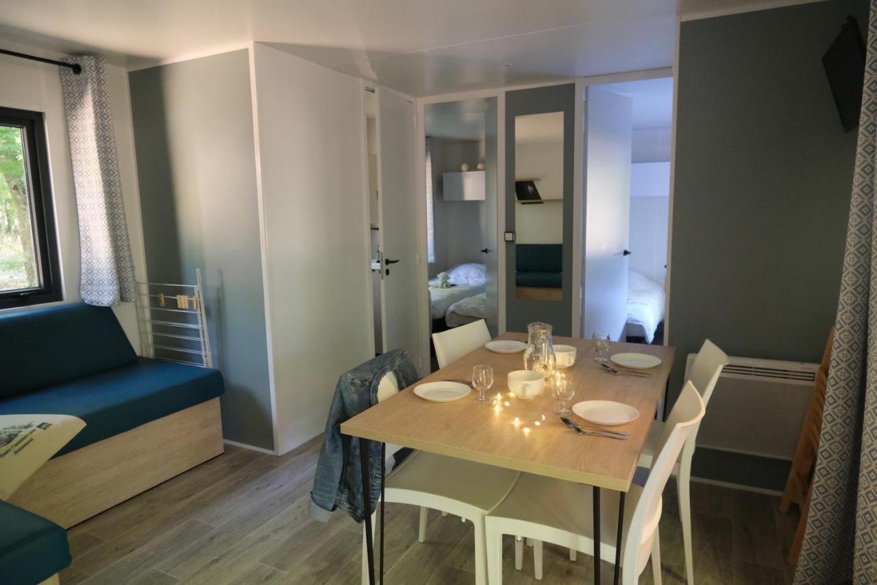 Camping Saint Michel Courtils Экстерьер фото
